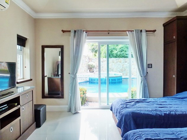 House for rent Nongplalai Pattaya showing the guest bedroom 