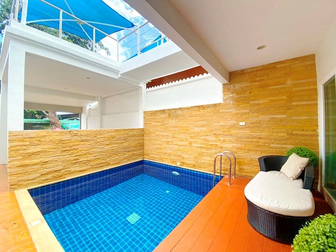 House for sale Bangsaray beach showing the terrace and pool 