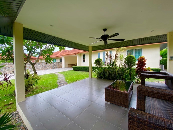 House for rent East Pattaya showing the covered terrace, garden and house 