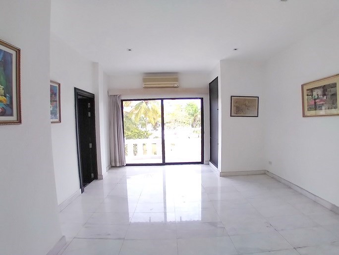 House for sale East Pattaya showing the fourth bedroom suite House for sale East Pattaya showing the fourth bedroom suite
