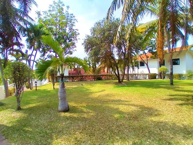 House for sale East Pattaya showing the garden looking to second house House for sale East Pattaya showing the garden looking to second house