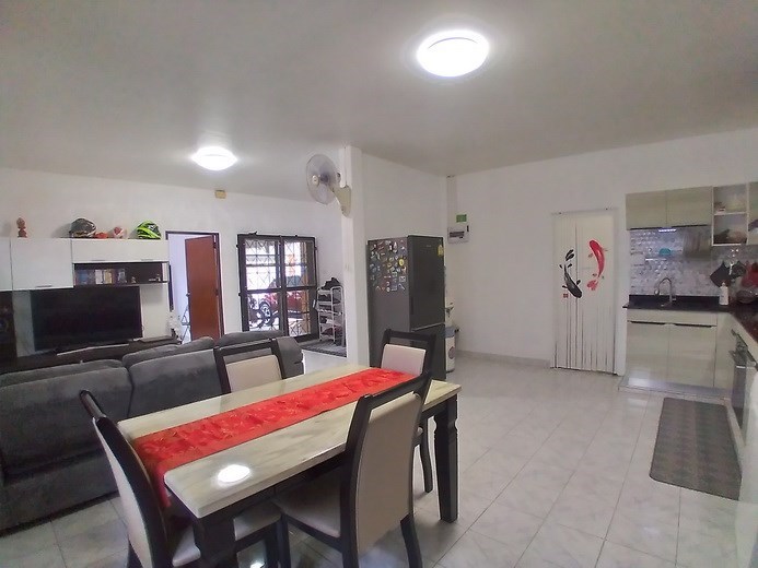House for sale East Pattaya showing the open plan concept House for sale East Pattaya showing the open plan concept