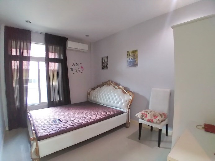 House for sale East Pattaya showing the second bedroom House for sale East Pattaya showing the second bedroom