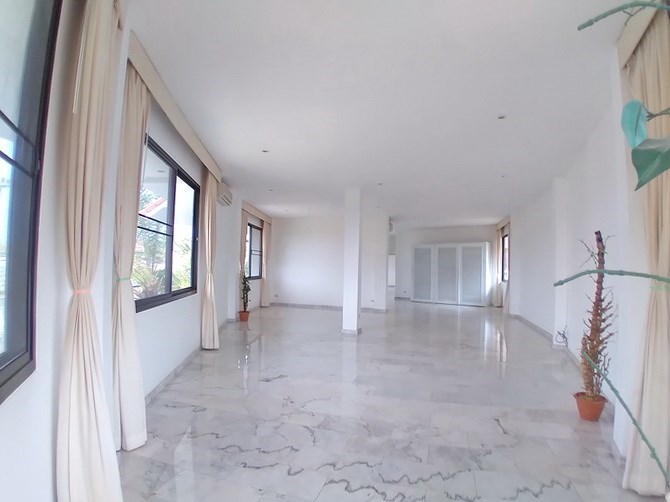 House for sale East Pattaya showing the second house with second living room 