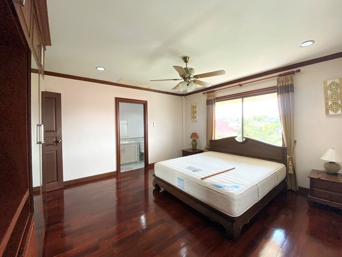 House for sale East Pattaya showing the Third bedroom suite 