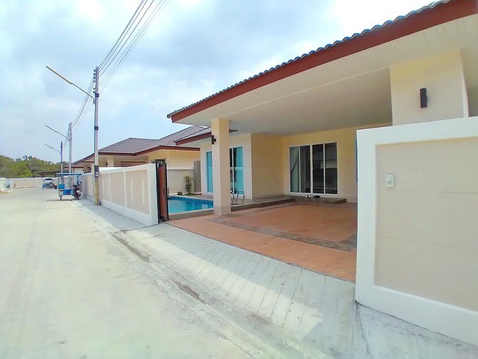House for sale Huay Yai Pattaya showing the house House for sale Huay Yai Pattaya showing the house