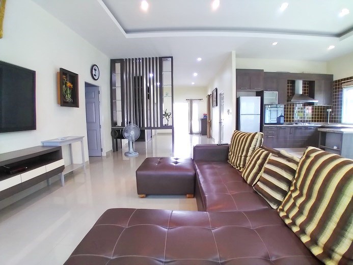 House for sale Huay Yai Pattaya showing the open plan living area House for sale Huay Yai Pattaya showing the open plan living area