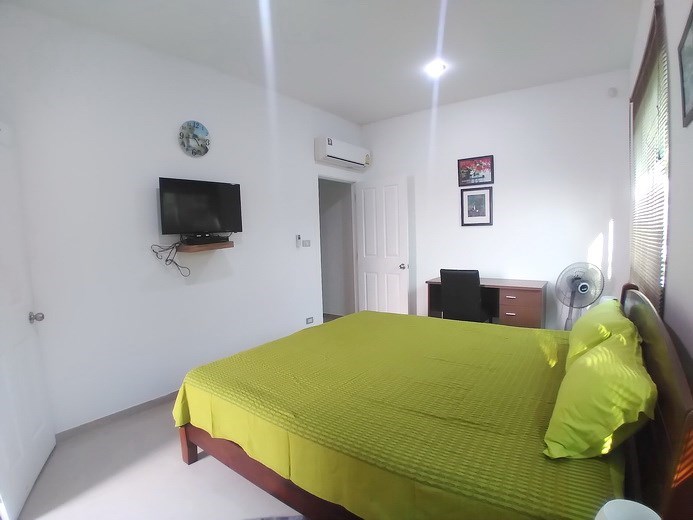 House for sale Huay Yai Pattaya showing the third bedroom with office area 