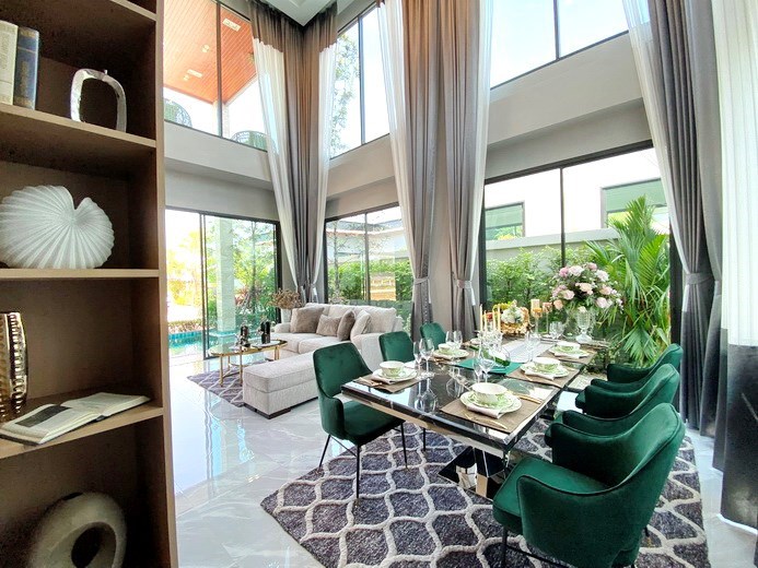 House for sale Huay Yai showing the dining area 