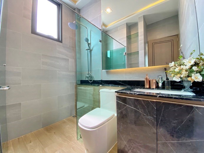 House for sale Huay Yai showing the third bathroom 