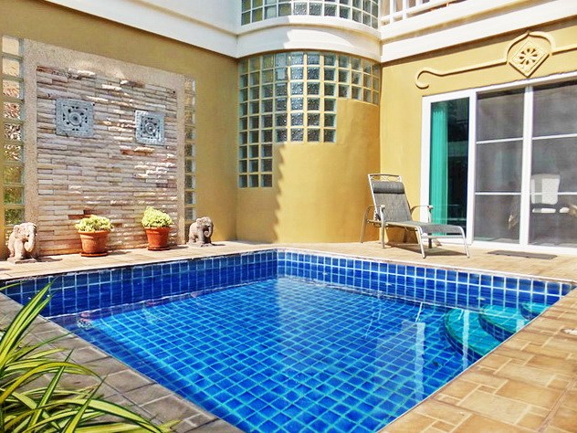 House-for-sale-Jomtien-Pattaya-private-pool