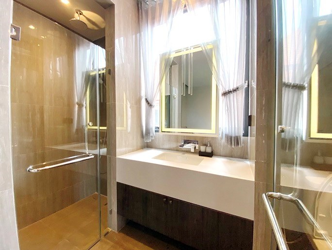 House for sale Jomtien showing the fourth bathroom 