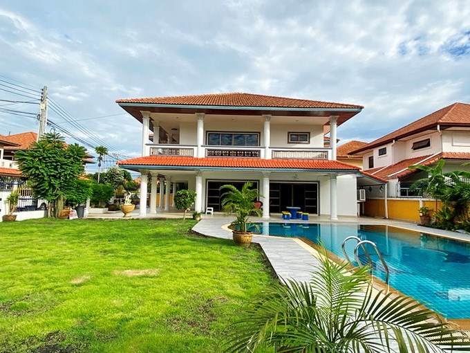House for sale Jomtien showing the house