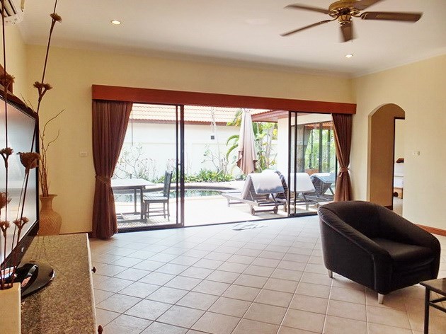 House for sale View Talay Villas Jomtien showing the living area and terrace 