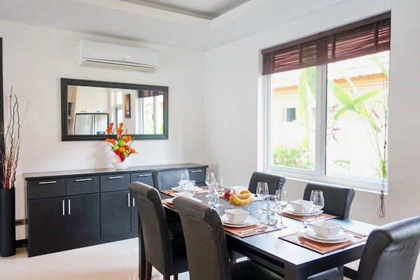 House for sale East Pattaya showing the dining area