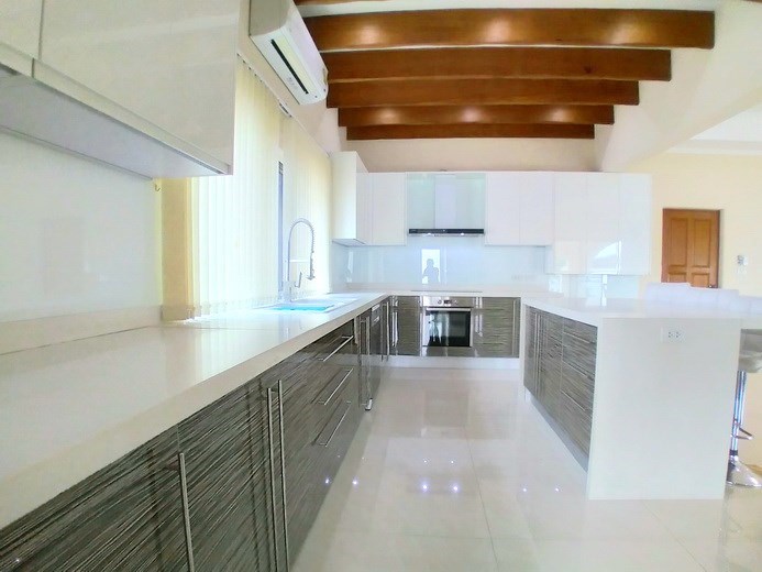 House for sale Mabprachan Pattaya showing the kitchen House for sale Mabprachan Pattaya showing the kitchen