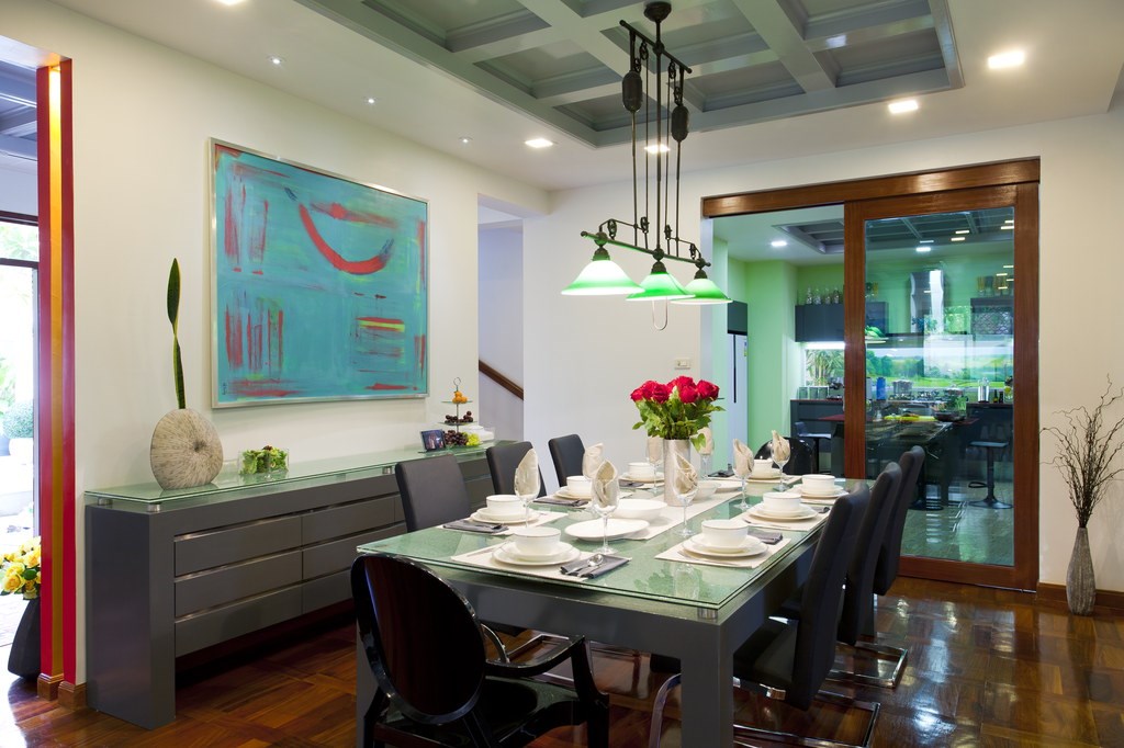 House for sale Na Jomtien Pattaya showing the dining area