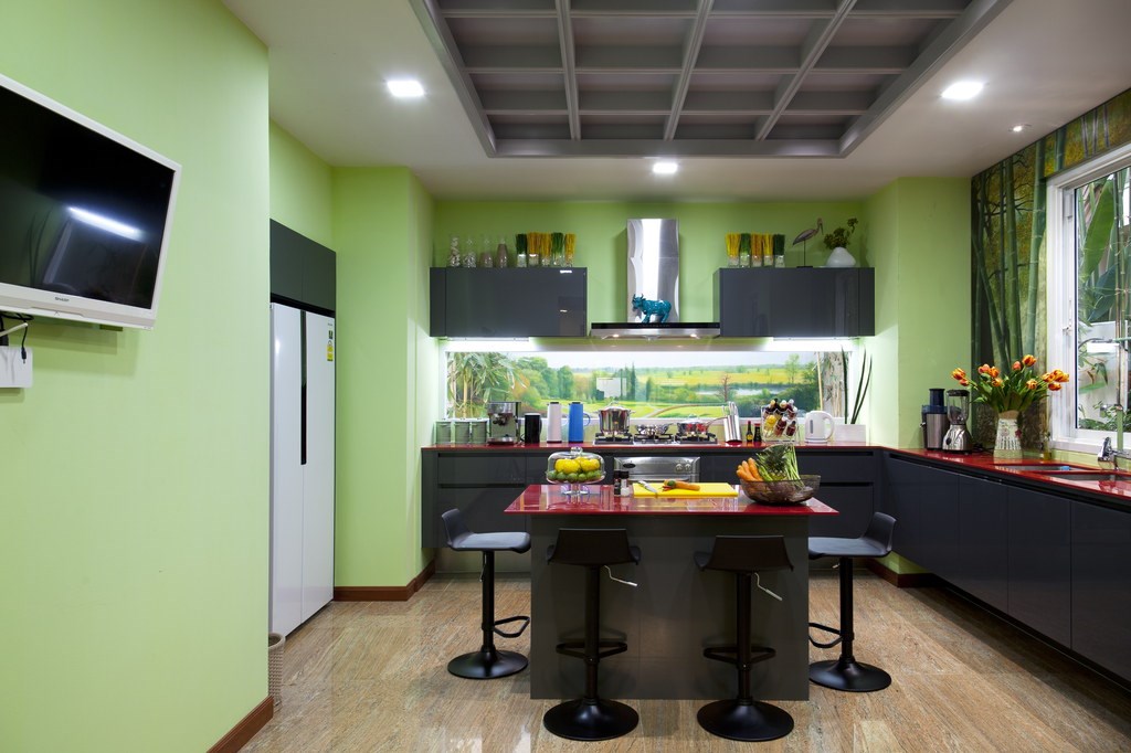 House for sale Na Jomtien Pattaya showing the kitchen House for sale Na Jomtien Pattaya showing the kitchen