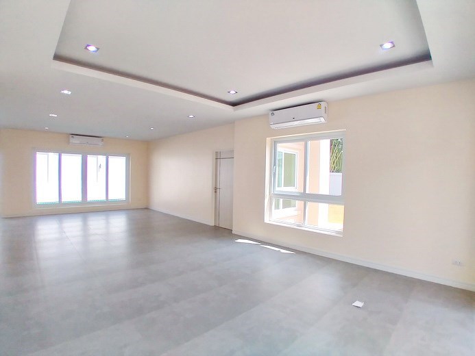 House for sale Pattaya Mabprachan showing the living area concept look over towards fifth bedroom House for sale Pattaya Mabprachan showing the living area concept look over towards fifth bedroom