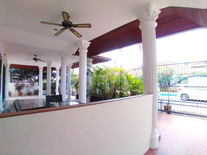 House for sale Pattaya showing the covered terrace 