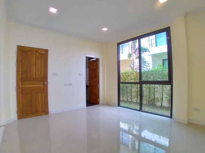 House for sale Pattaya showing the fourth bedroom suite House for sale Pattaya showing the fourth bedroom suite