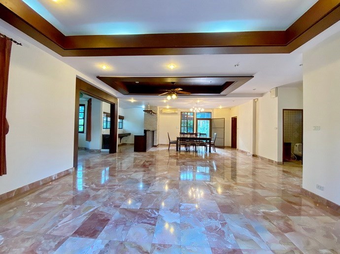 House for sale Pattaya showing the open plan concept 