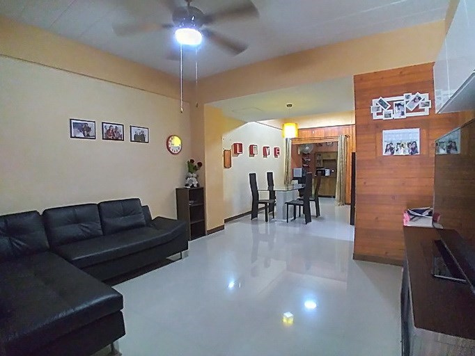 House for sale Pattaya showing the open plan concept House for sale Pattaya showing the open plan concept