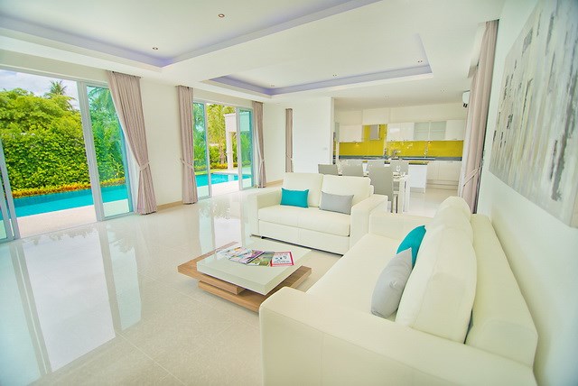 House For Sale Pattaya The Vineyard III showing living poolside CONCEPT PHOTO House For Sale Pattaya The Vineyard III showing living poolside CONCEPT PHOTO