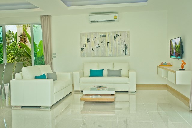 House For Sale Pattaya The Vineyard III showing the living room CONCEPT PHOTO