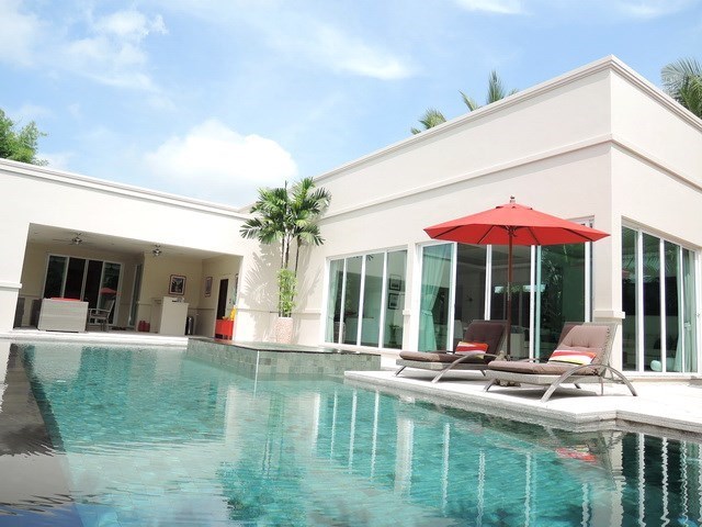 House for sale The Vineyard Pattaya showing the poolside terrace House for sale The Vineyard Pattaya showing the poolside terrace