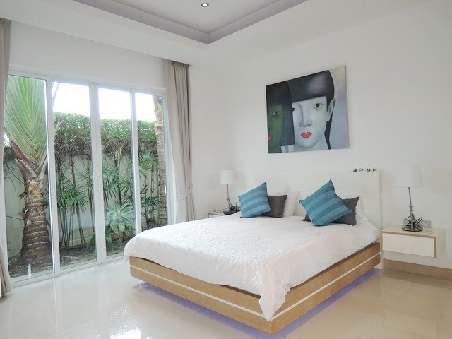 House for sale The Vineyard Pattaya showing the second bedroom suite House for sale The Vineyard Pattaya showing the second bedroom suite