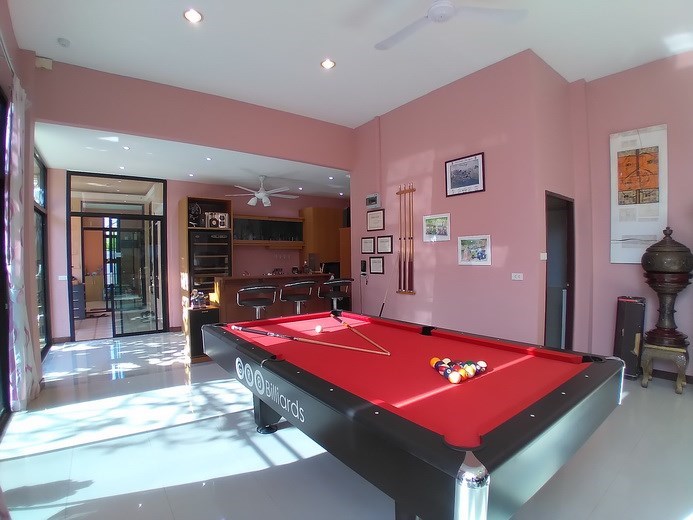 House for sale East Pattaya showing the entertainment area concept  