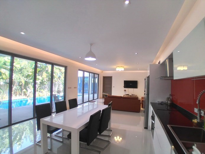 House for sale Mabprachan Pattaya showing the kitchen, dining and living areas House for sale Mabprachan Pattaya showing the kitchen, dining and living areas