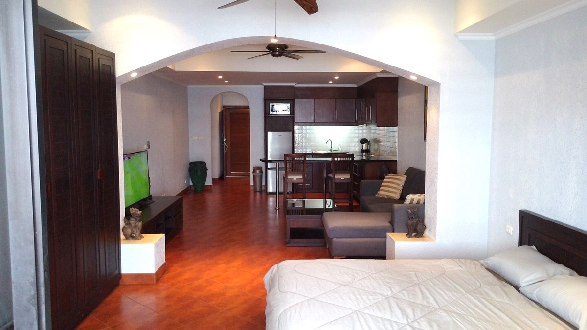 Condominium for rent Jomtien showing the open plan studio