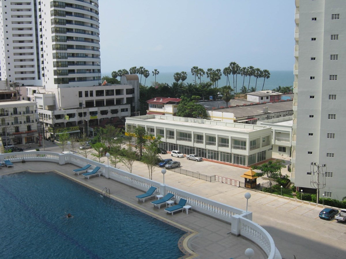 Condominium for rent Jomtien showing the balcony view