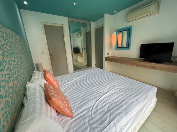 Condo For Rent Pattaya Jomtien showing the master bedroom suite