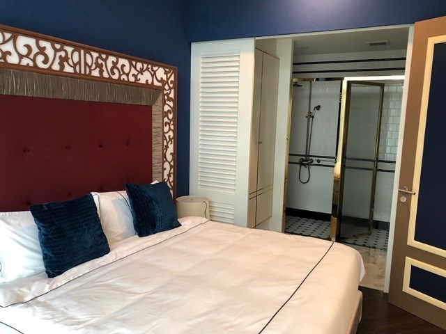 Condo for sale Na Jomtien Pattaya showing the bedroom suite