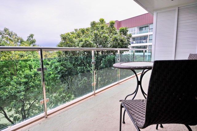 Condominium for rent Jomtien showing the balcony Condominium for rent Jomtien showing the balcony