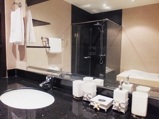 Condominium for rent Jomtien showing the bathroom 