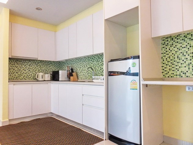 Condominium for rent Jomtien Pattaya showing the kitchen