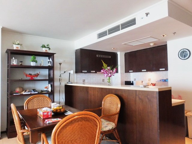 Condominium for rent Northshore Pattaya showing the dining and kitchen areas