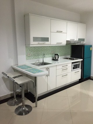 Condominium for rent Pattaya View Talay 6 showing the kitchen and breakfast bar Condominium for rent Pattaya View Talay 6 showing the kitchen and breakfast bar