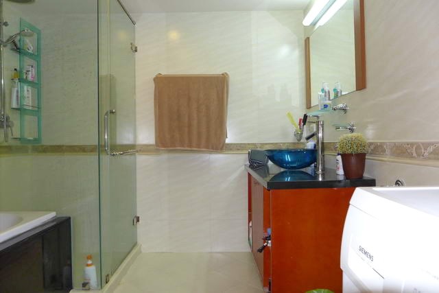 Condominium For Rent Pattaya showing a bathroom Condominium For Rent Pattaya showing a bathroom
