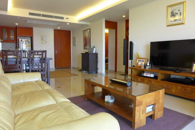Condominium For Rent Pattaya showing the modern decor 