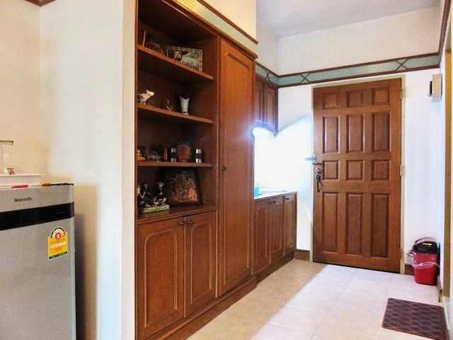 Condominium for rent Pattaya showing the kitchen 