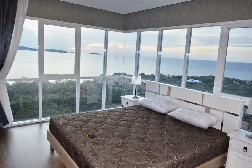 Condominium for rent Pratumnak Pattaya showing the bedroom