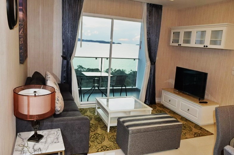 Condominium for rent Pratumnak Pattaya showing the living room Condominium for rent Pratumnak Pattaya showing the living room