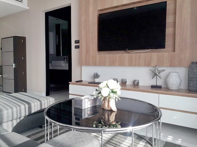 Condominium for rent on Pratumnak Hill showing the living area Condominium for rent on Pratumnak Hill showing the living area
