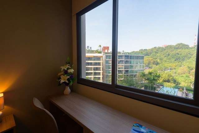 Condominium for rent UNIXX South Pattaya showing the office area and view 