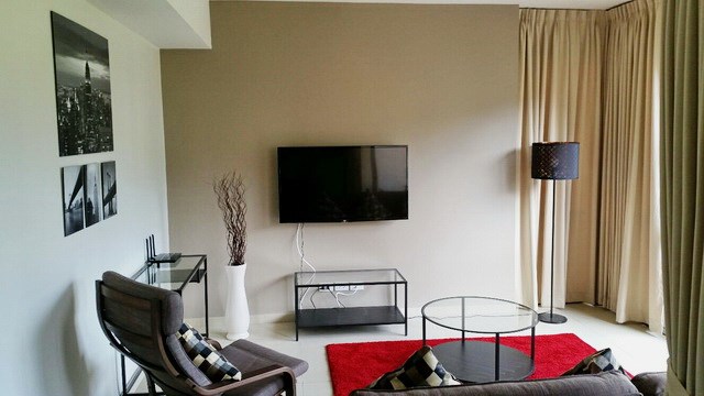 Condominium for rent UNIXX South Pattaya showing the open plan living area 